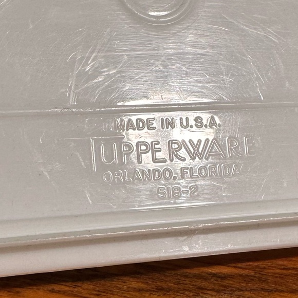 Vintage Tupperware Fridge/Storage Container - Picture 5 of 11